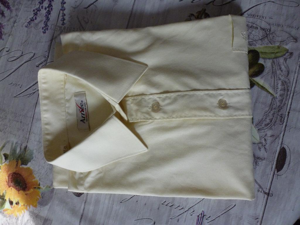 4 - Blouse l. mouwen Arrivee - 43, Geel, Ophalen of Verzenden, Halswijdte 43/44 (XL), Nieuw