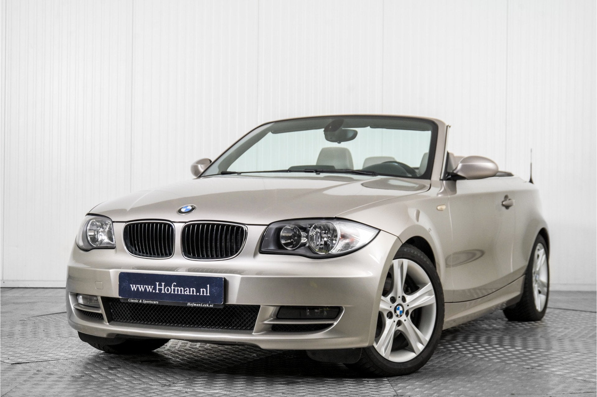 BMW 1 Serie Cabrio 125i automaat (bj 2008), Auto's, BMW, Automatische klimaatregeling, Achterwielaandrijving, Gebruikt, 4 stoelen