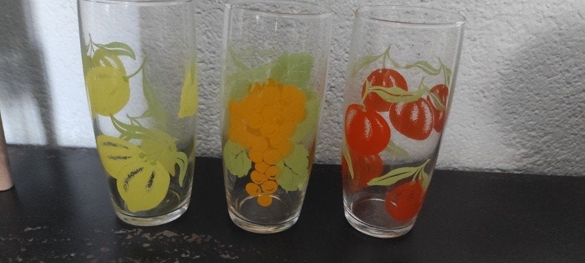 Vintage limonadeglazen 3x groen geel oranje, Glas of Glazen, Gebruikt, Ophalen of Verzenden, Glas