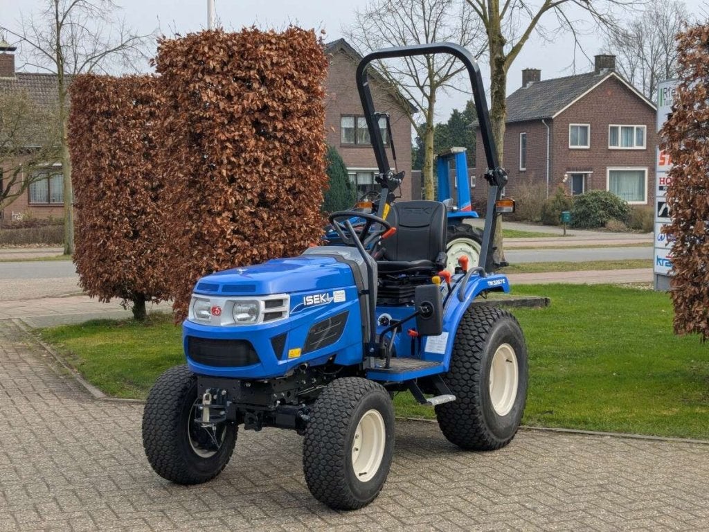 ISEKI 3267 eco compact trekker met gazonbanden, Niet ingevuld, Gebruikt, Niet ingevuld, Ophalen of Verzenden