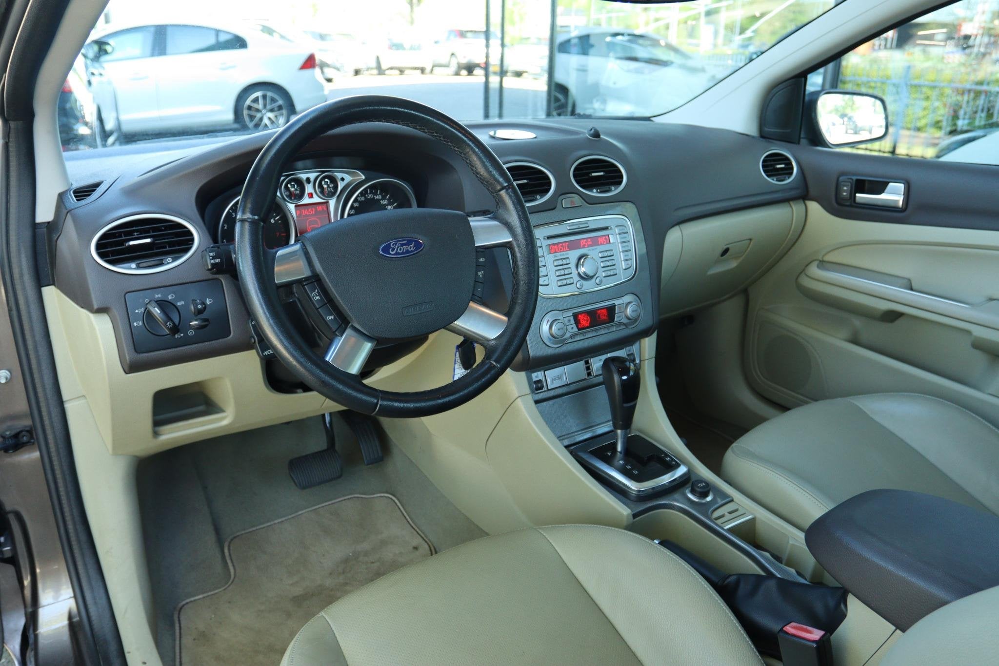 FORD FOCUS COUPÉ-CABRIOLET 2.0 TITANIUM AUT. ORIG NL | AFN., Auto's, 145 pk, 4 cilinders, 4 stoelen, Bedrijf
