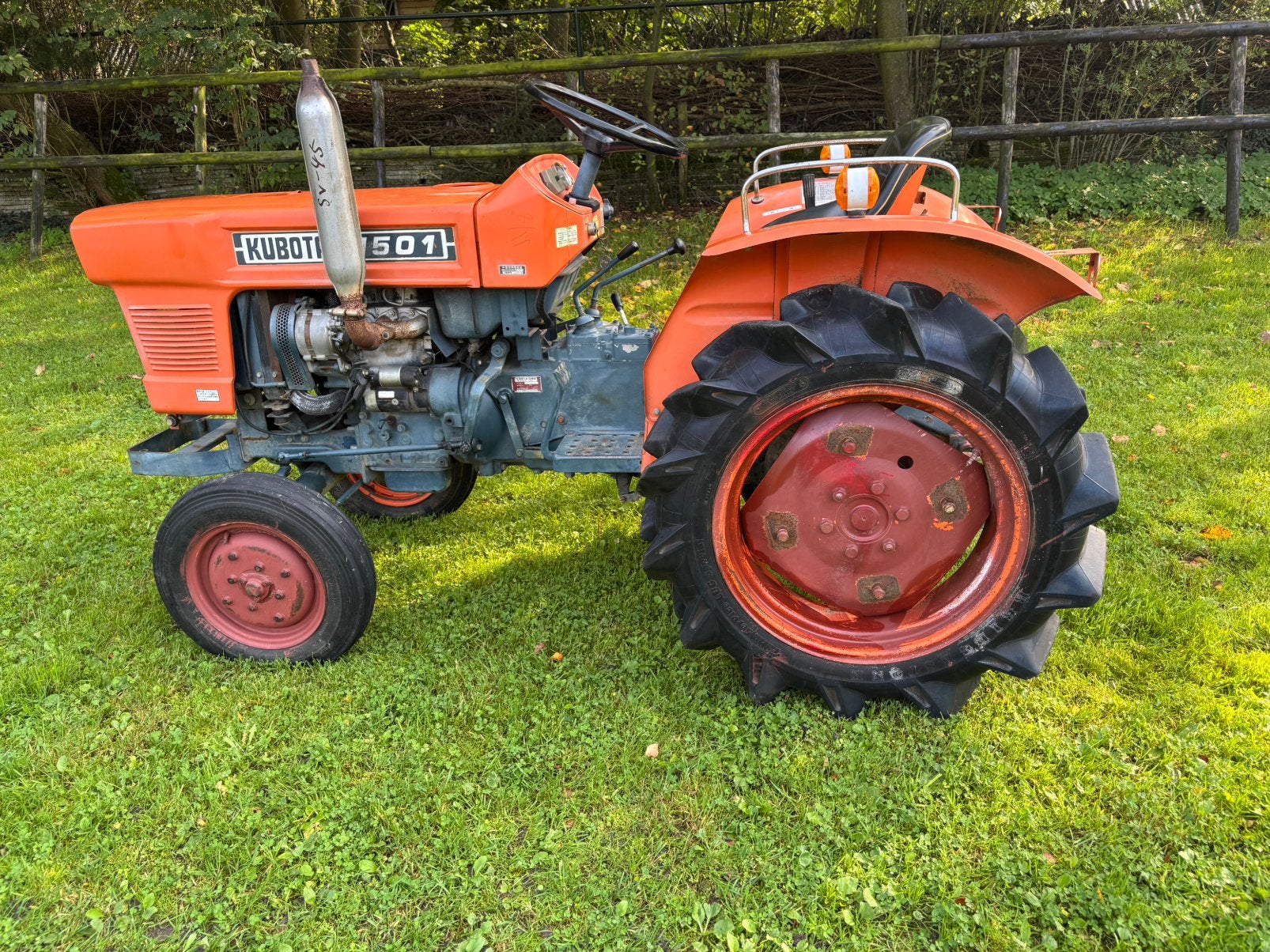 Mini traktor Kubota L1501, Gebruikt, Tot 2500, Tot 80 Pk, Ophalen