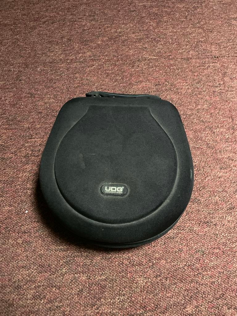 UDG case voor hoofdtelefoon, Ophalen of Verzenden, Zo goed als nieuw, Overige instrumenten, Flightcase