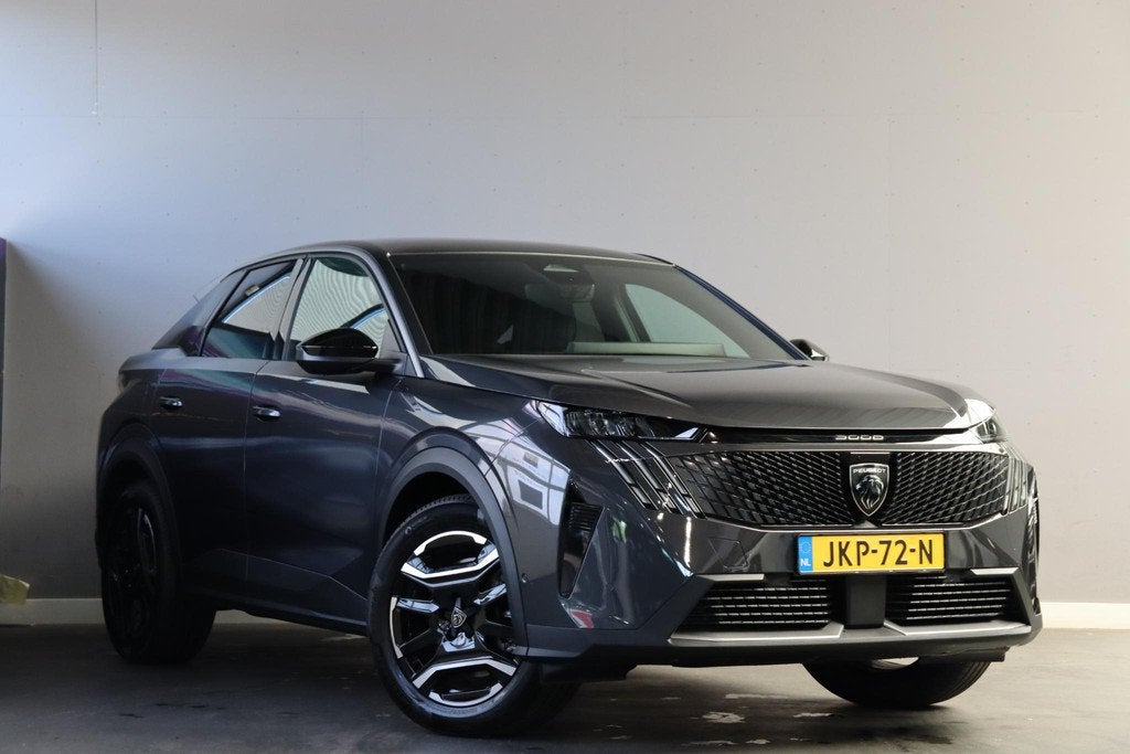 Peugeot 3008 1.6 plug-in Hybrid 195 Allure 7 Jaar Garantie /, Auto's, Peugeot, 12 maanden, 1550 kg, 4 cilinders, Leder en Stof