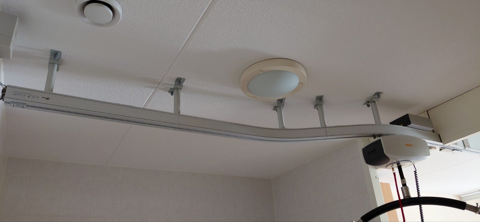 Plafond lift, Ophalen