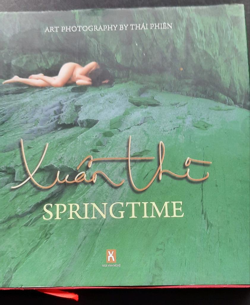 Xuân Thì" (Springtime)  Thái 
Phiên. naaktfotografie, Ophalen of Verzenden, Fotografen