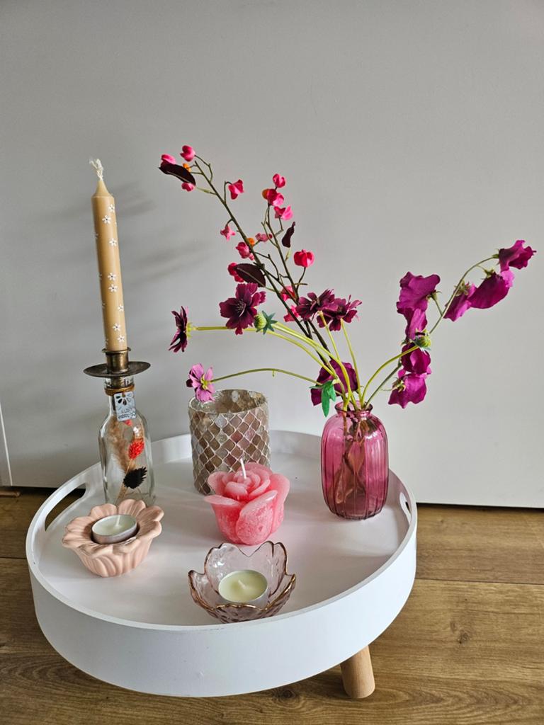 Gusta dienblad inclusief kaarsjes en vaasjes, Huis en Inrichting, Woonaccessoires | Dienbladen, Ophalen of Verzenden, Gebruikt