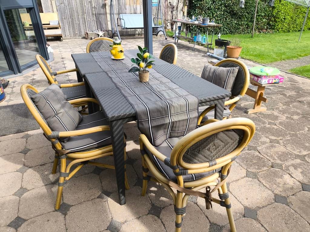 DegelijkTuinset met 6 stoelen en 2 tuintafels erbij., Ophalen