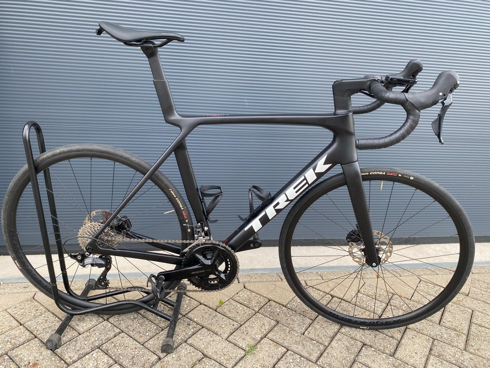 Trek Madone SL5 Gen 8 racefiets met pedalen en houders, Overige merken, Carbon, Heren, Ophalen of Verzenden