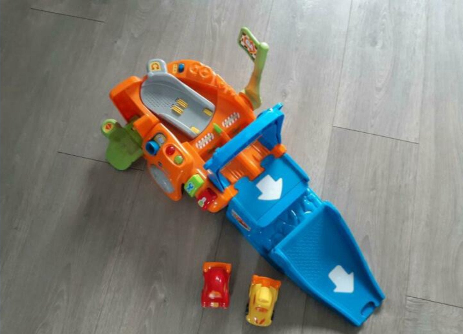 Vtech Toet Toet Auto race circuit, Ophalen, Zo goed als nieuw, 2 tot 4 jaar