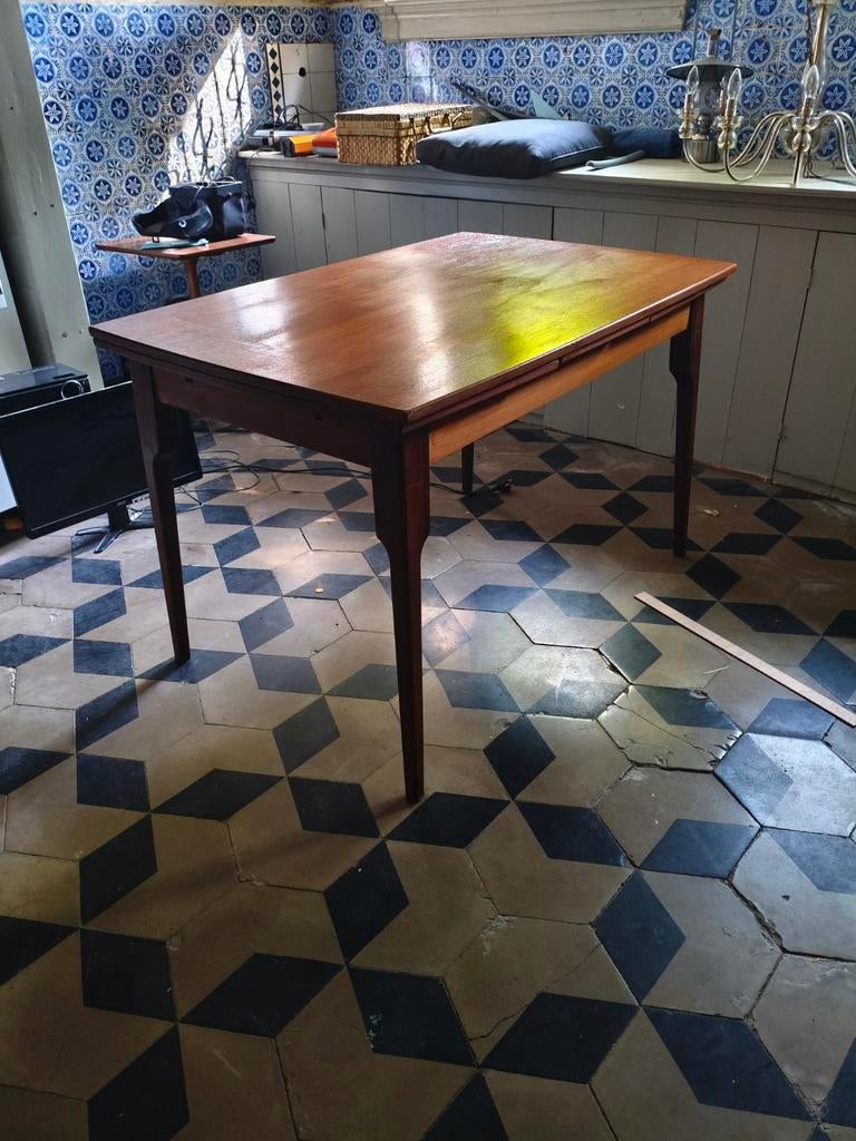Uitschuifbare mahonie eettafel, Antiek en Kunst, Ophalen