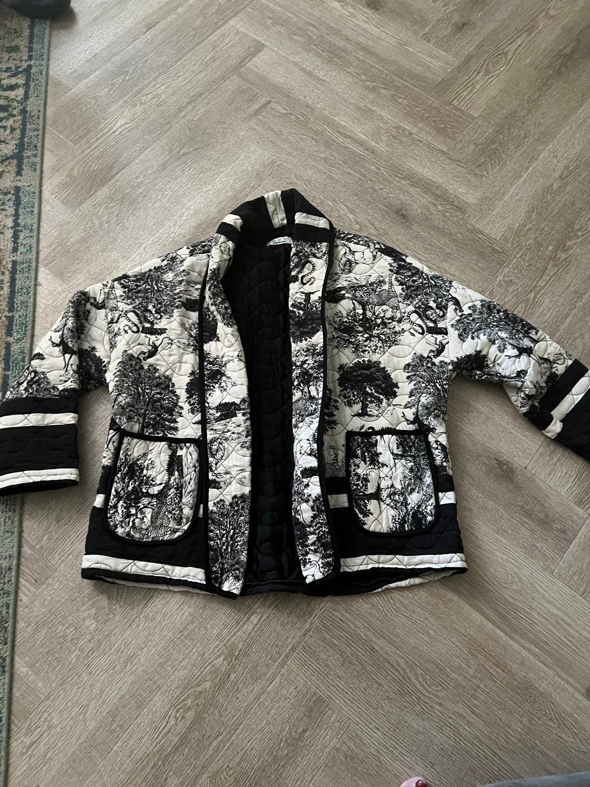 Stijlvol Kimono Jasje met Print - Maat 40, Ophalen of Verzenden, Zo goed als nieuw, Maat 38/40 (M), Zwart