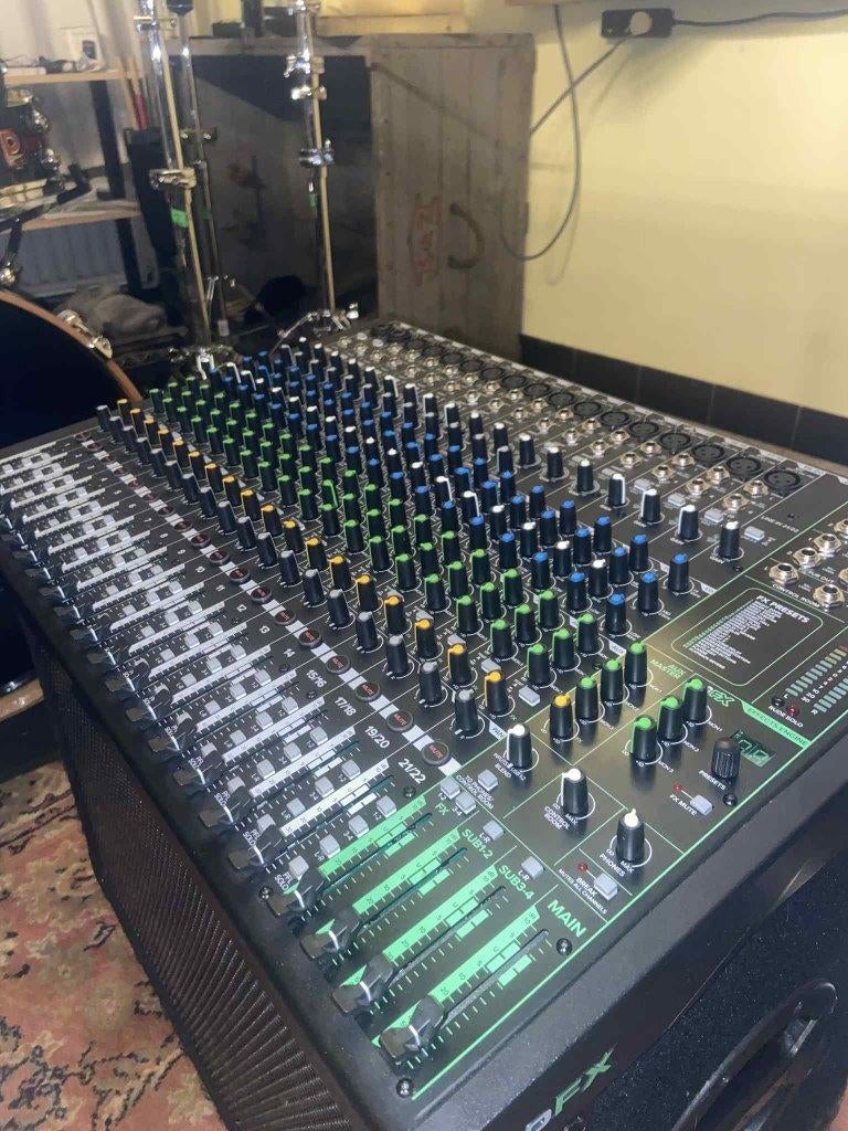 Mackie ProFX22v3, Ophalen of Verzenden, Zo goed als nieuw