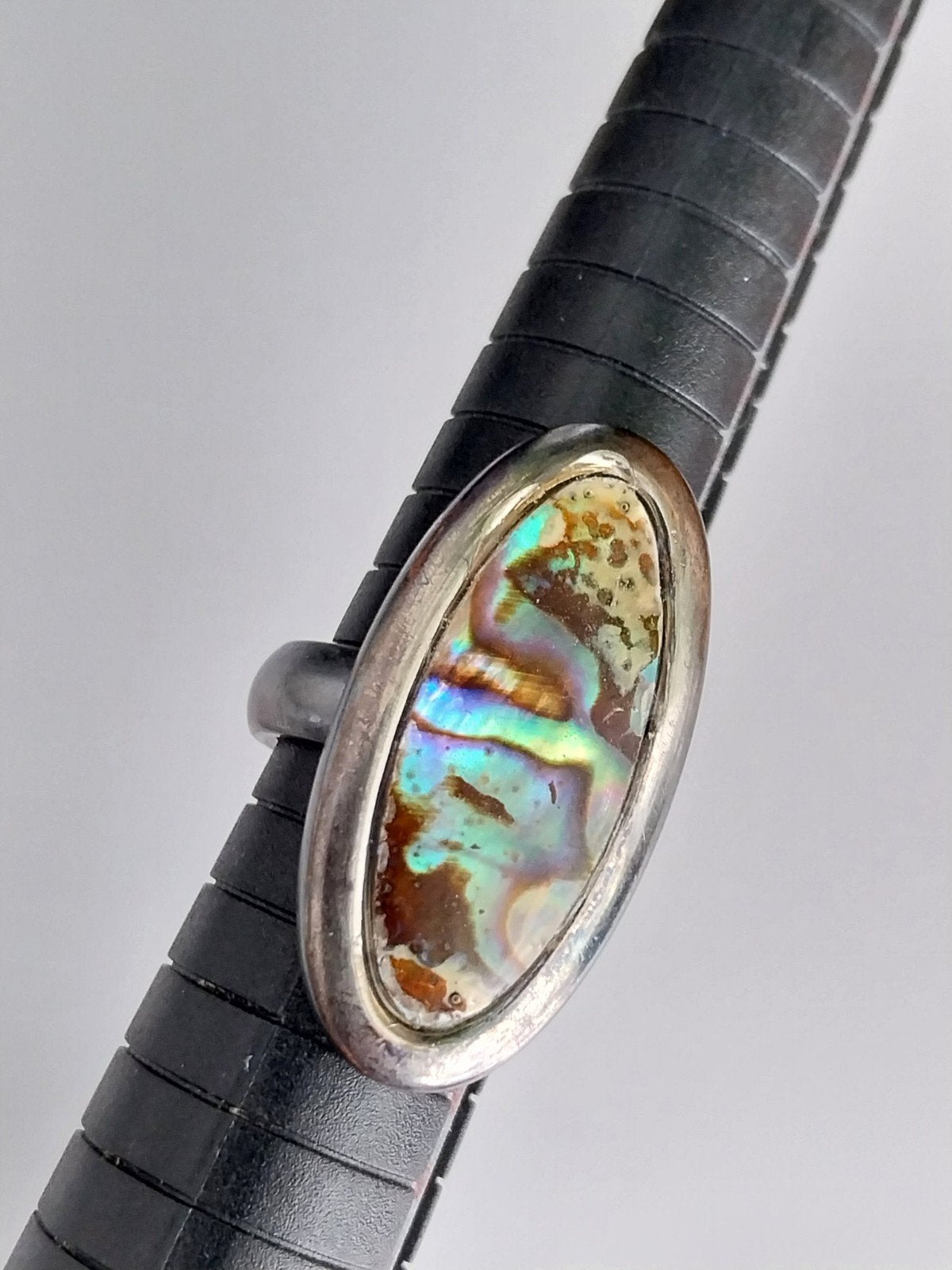 Vintage statement ring maat 17,6  met Abalone #3346, Gebruikt, 17 tot 18, Dame of Heer, Zilver