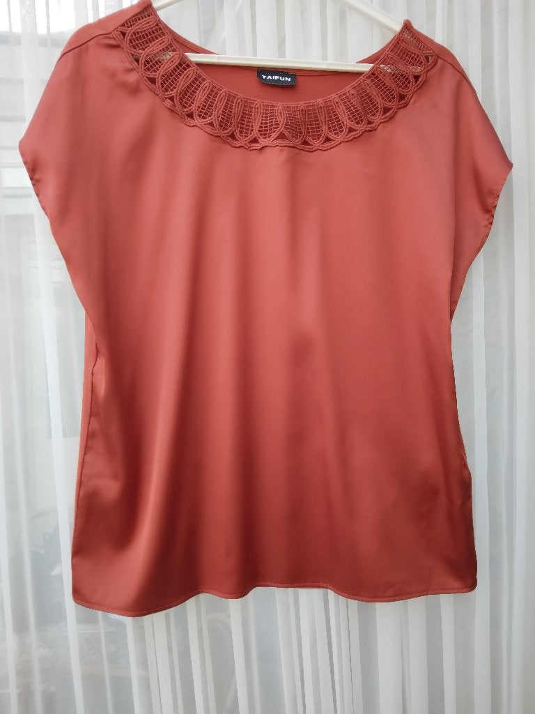 Taifun blouse, maat: 38. kleur ROOD, Kleding | Dames, Maat 38/40 (M), Ophalen of Verzenden, Zo goed als nieuw, Taifun