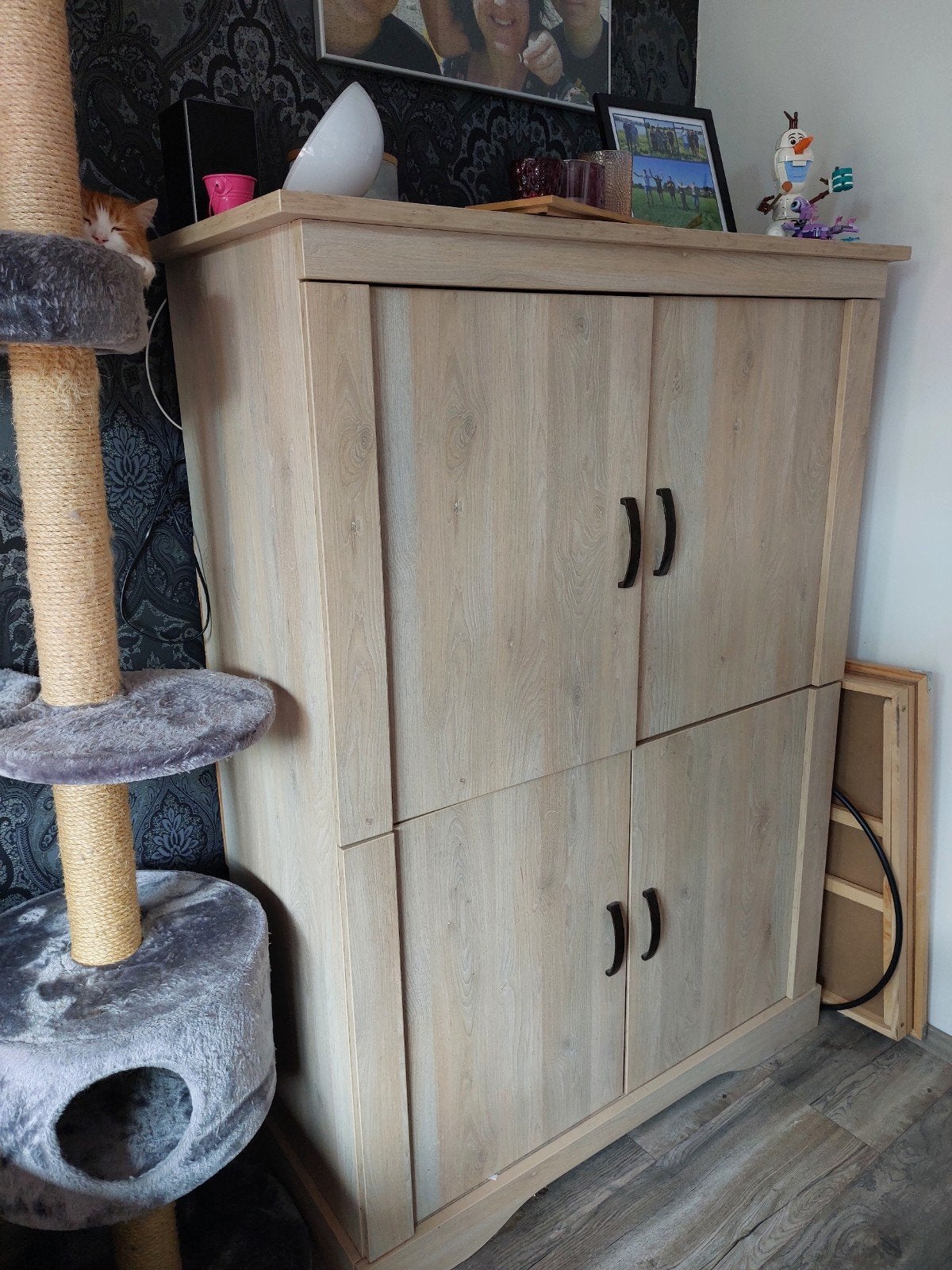 Barkast, eettafel en salontafel, Ophalen, Gebruikt
