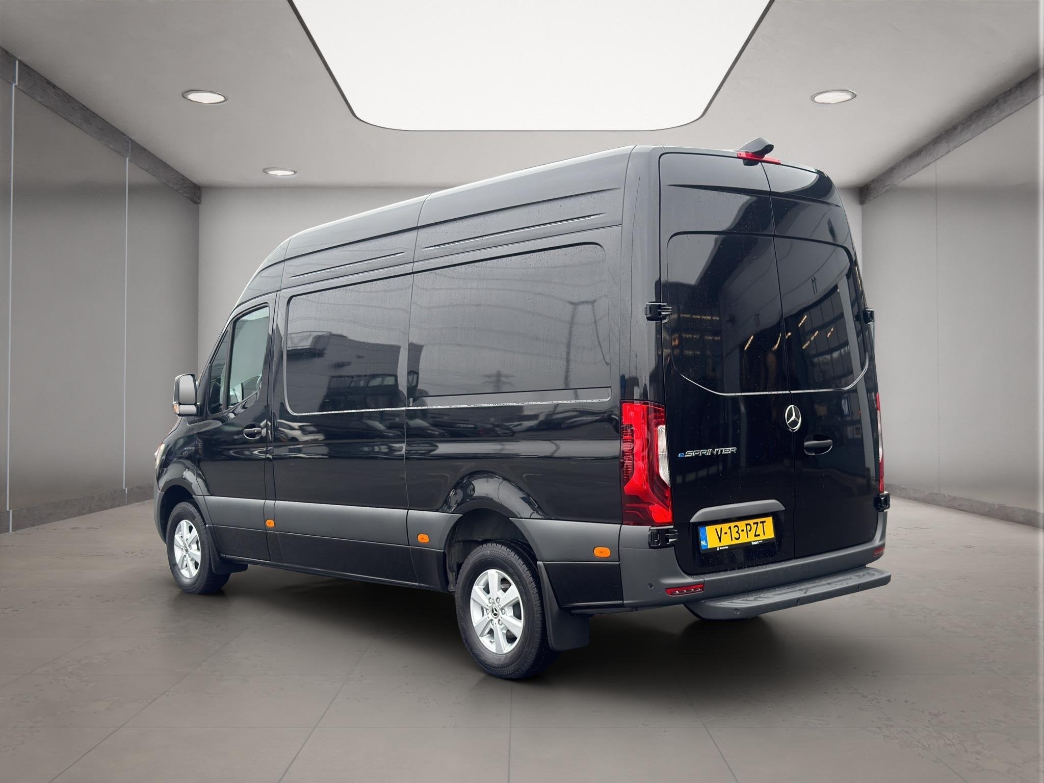 Mercedes-Benz eSprinter 320 L2 Pro 81kWh | DISTRONIC | LED |, Auto's, Automaat, 81 kWh, Gebruikt, 2000 kg