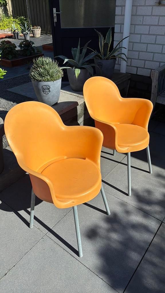 2 stapelbare kunststof stoelen, Ophalen, Zo goed als nieuw, Kunststof