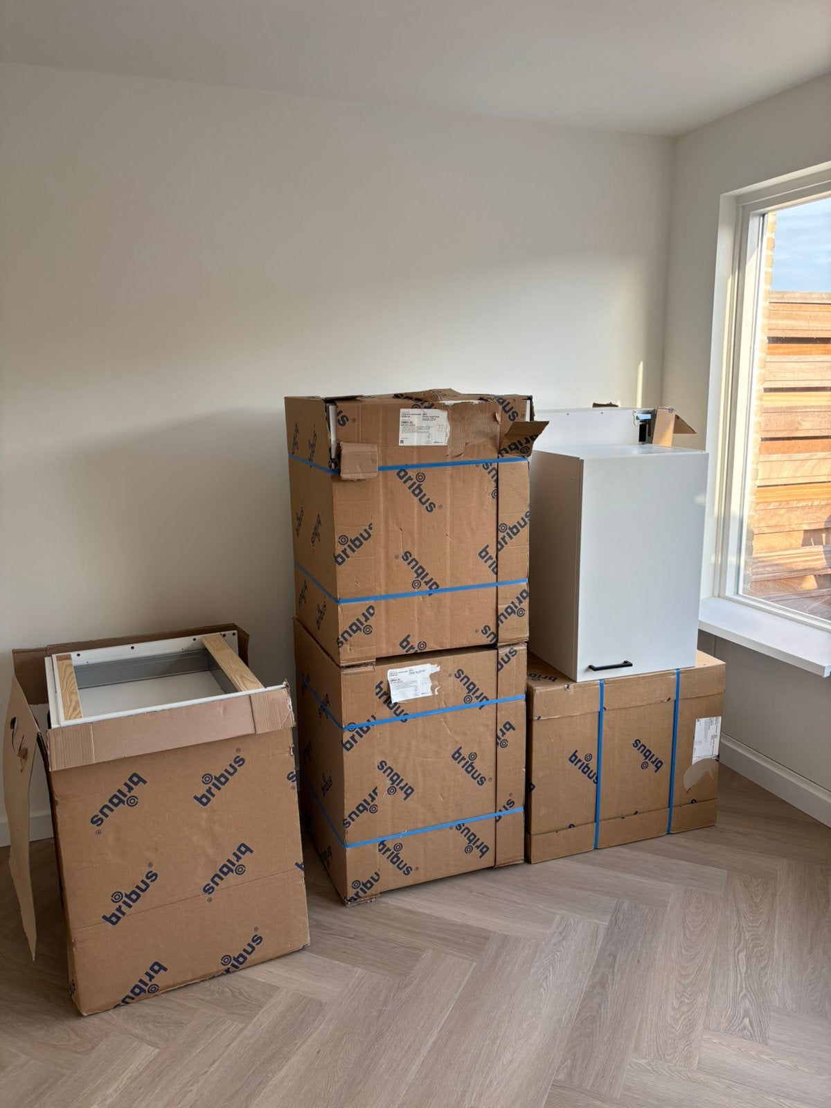 Nieuw in doos Bribus Keuken: 4 Bovenkasten 3 Onderkasten, Huis en Inrichting, Ophalen, 200 cm of meer, Wit, Nieuw