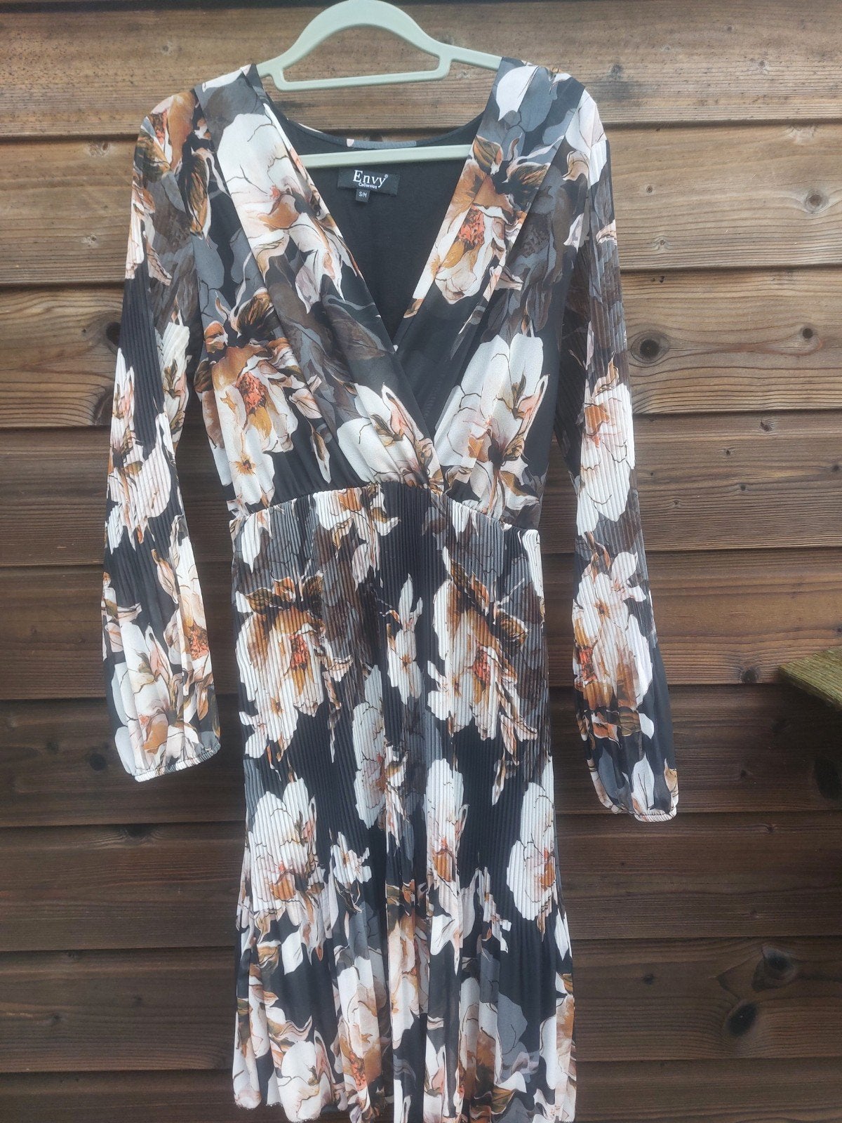 Zwarte bewerkte jurk plissé Envy maat SM, Kleding | Dames, Verzenden
