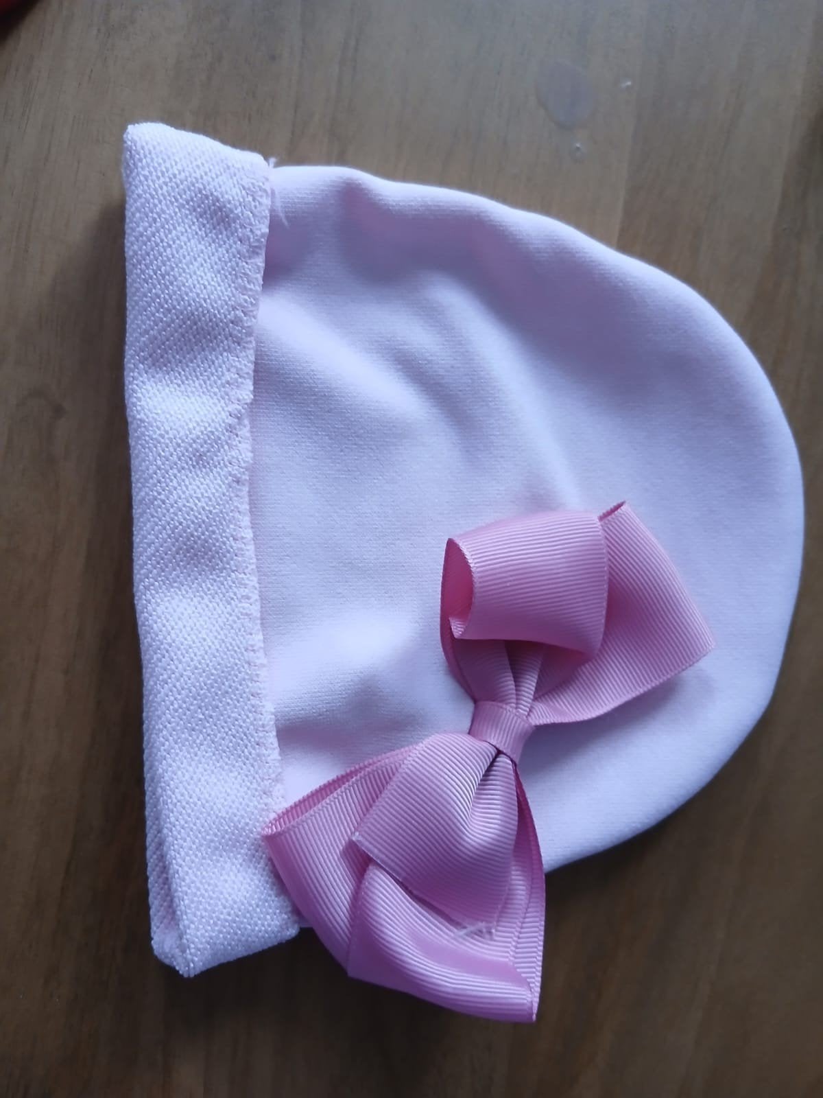 Roze babymutsje met strik, Maat 50, Meisje, Nieuw, Ophalen of Verzenden