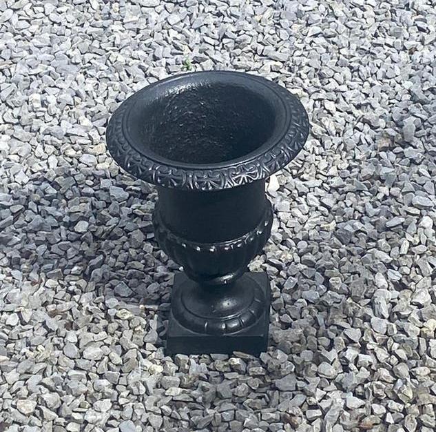 Bloempot van gietijzer op sokkel, zwart, in zeer mooie staat, Rond, Ophalen of Verzenden, Zo goed als nieuw, Balkon