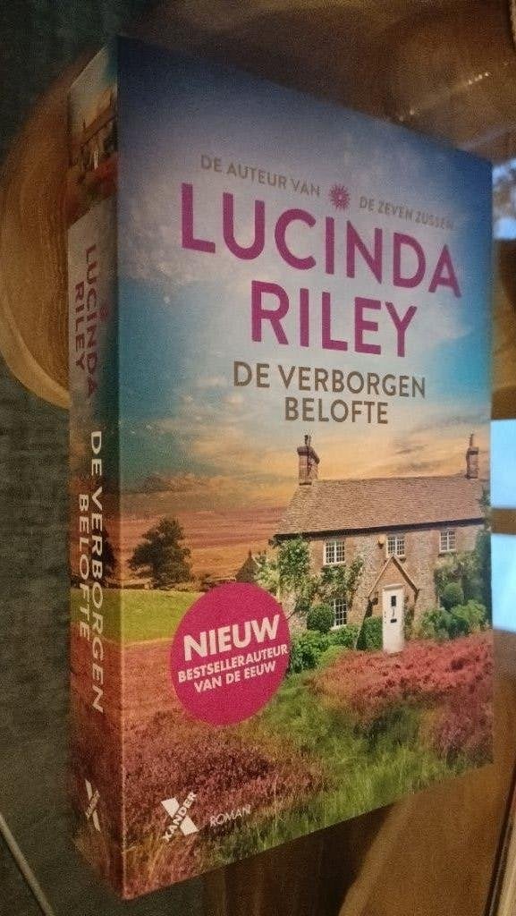 De verborgen belofte, Ophalen of Verzenden, Nieuw, Lucinda Riley, Harry Whittaker
