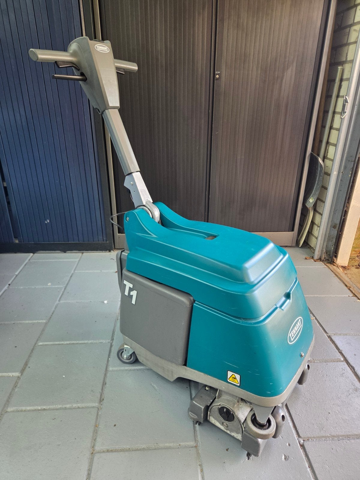 Tennant T1 schrobzuigmachine, Ophalen, Gebruikt, Schrobmachine