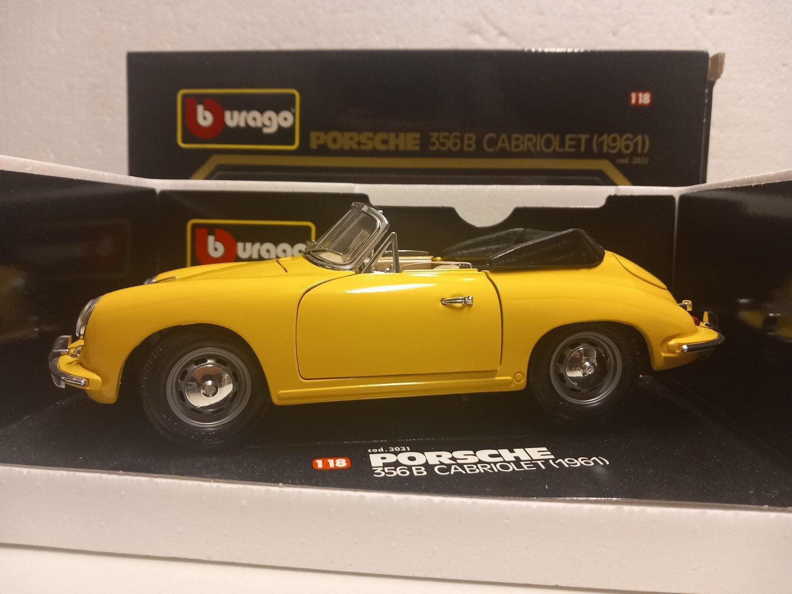 Porsche 356 B Spyder yellow 1961 Bburago metal 1:18 KRD, Ophalen of Verzenden, Zo goed als nieuw, Auto, Bburago