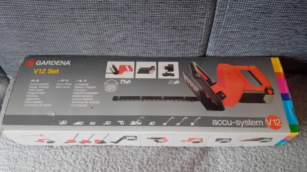 Gardena V12 Set Accu Heggenschaar - Nieuw in doos, Ophalen of Verzenden