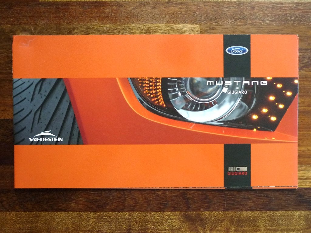 Ford Mustang by Giugiaro (2007, Engels), Ophalen of Verzenden, Zo goed als nieuw, Alfa Romeo