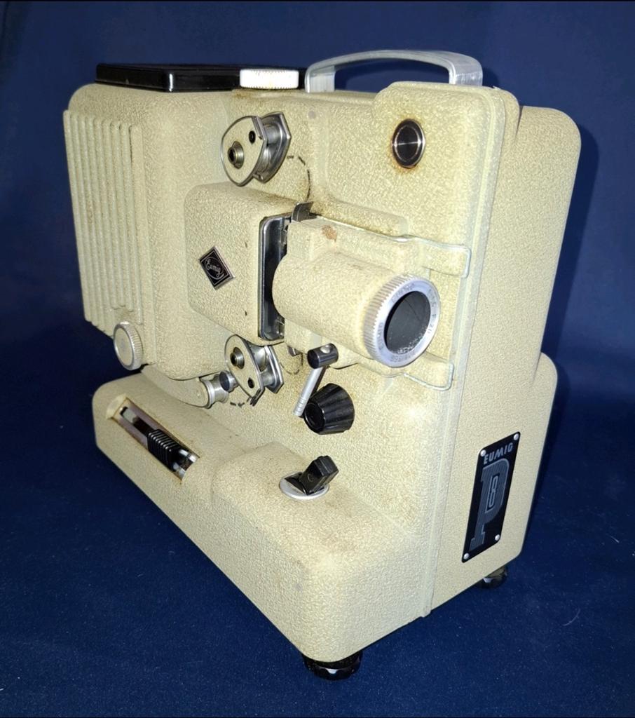Vintage Eumig P8 filmprojector, Ophalen
