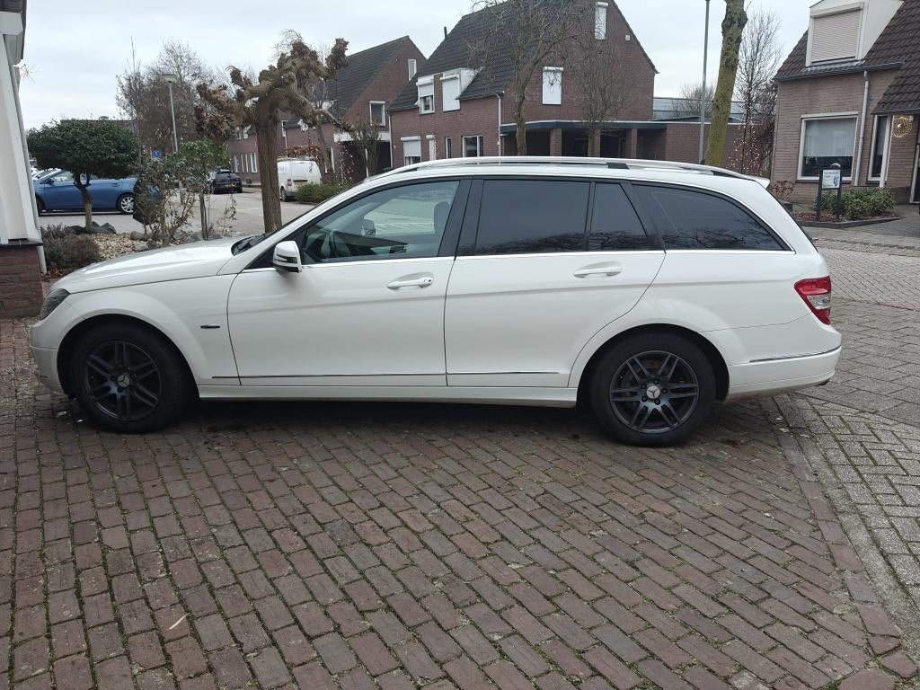 Mercedes-Benz C250 CGI Estate AUT 2011 Wit Bieden vanaf 8500, Auto's, Mercedes-Benz, Achterwielaandrijving, 1800 kg, 4 cilinders