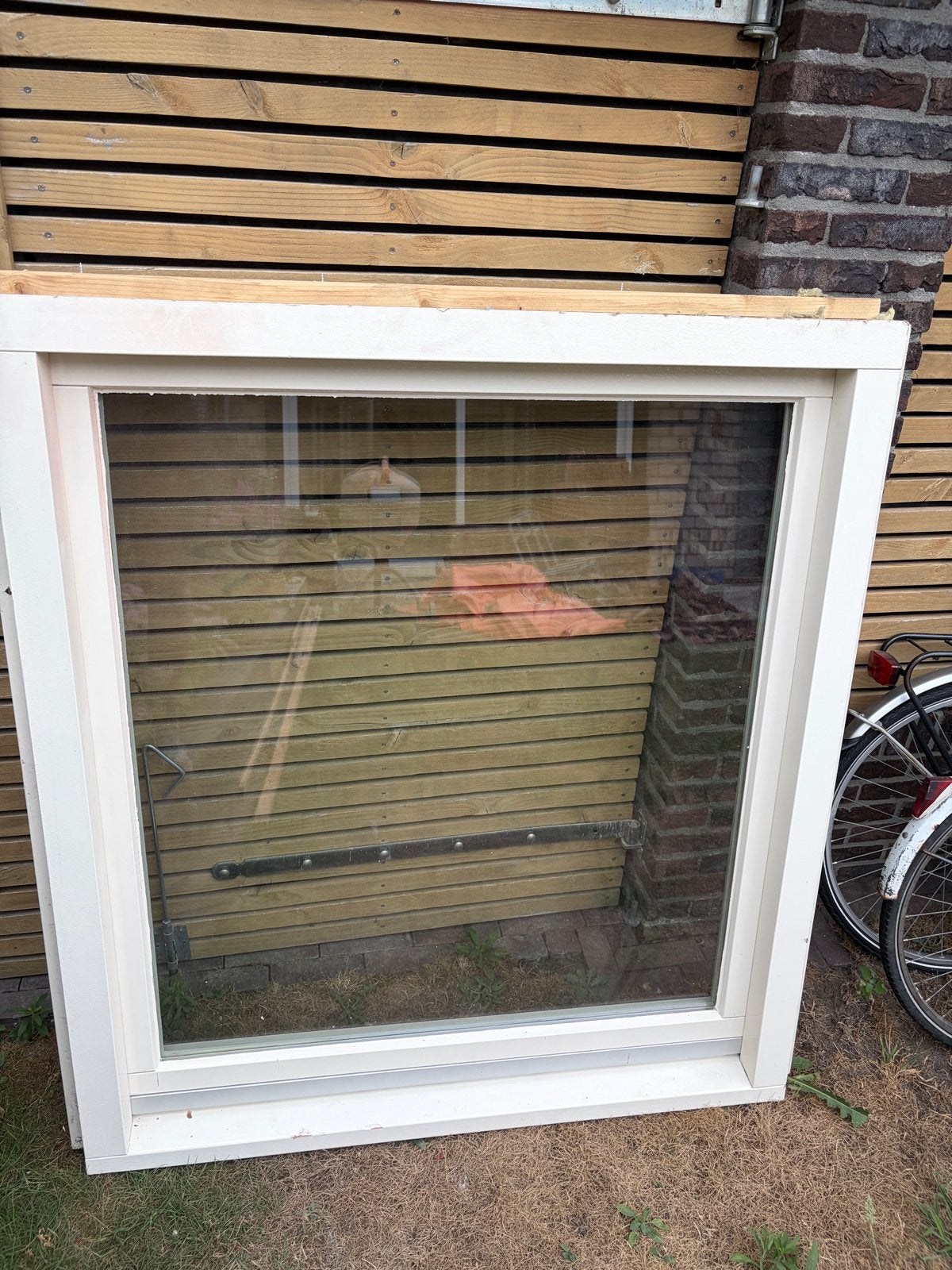 Hardhouten gevelkozijn - Draai-kiep, Ophalen, Gevelraam of Ruit, Gebruikt, 120 tot 160 cm
