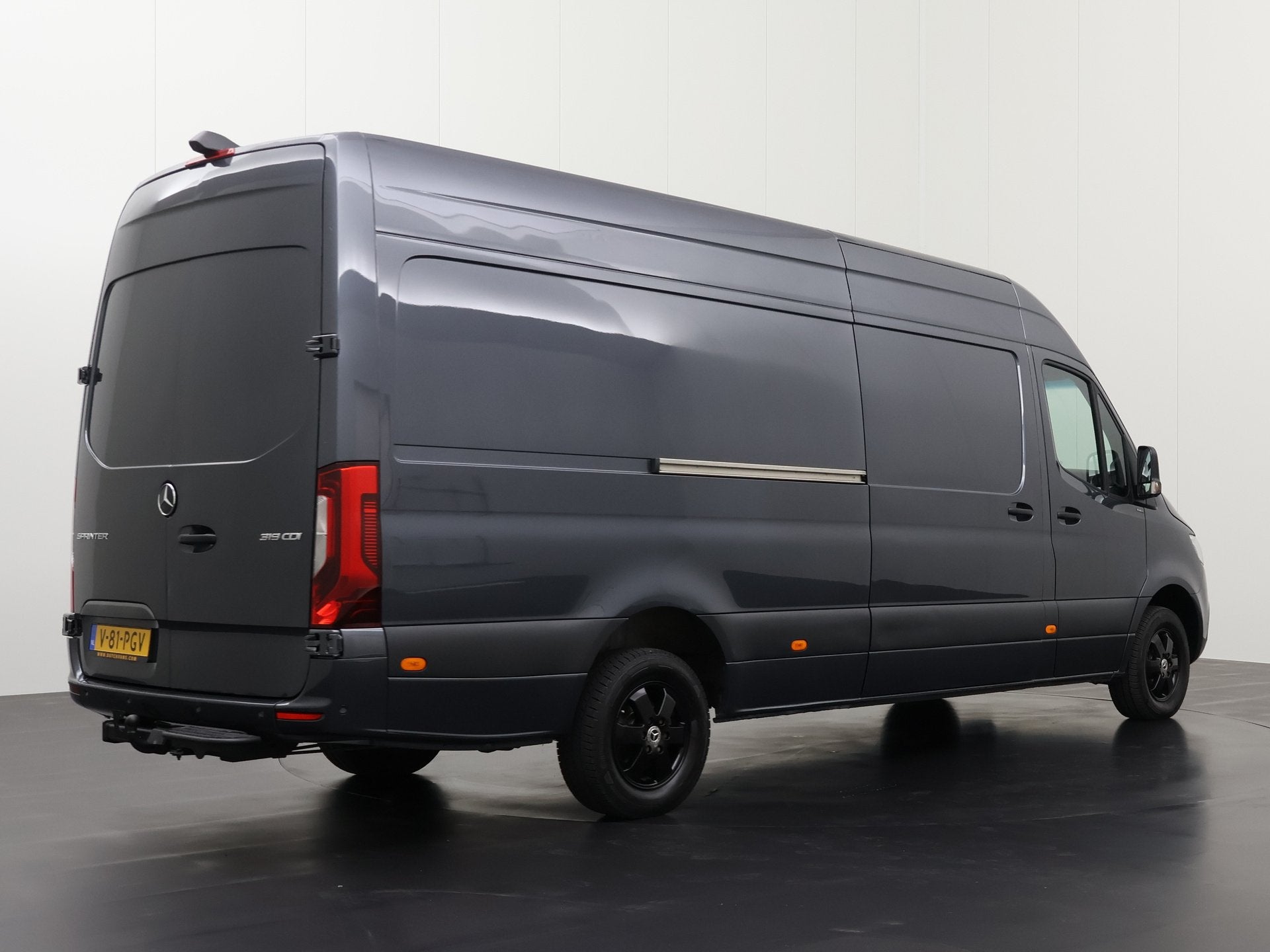 Mercedes-Benz Sprinter 319CDI 3.0V6 7G-tronic Automaat L3H2, Auto's, Bestelauto's, Dealer onderhouden, Achterwielaandrijving, Gebruikt