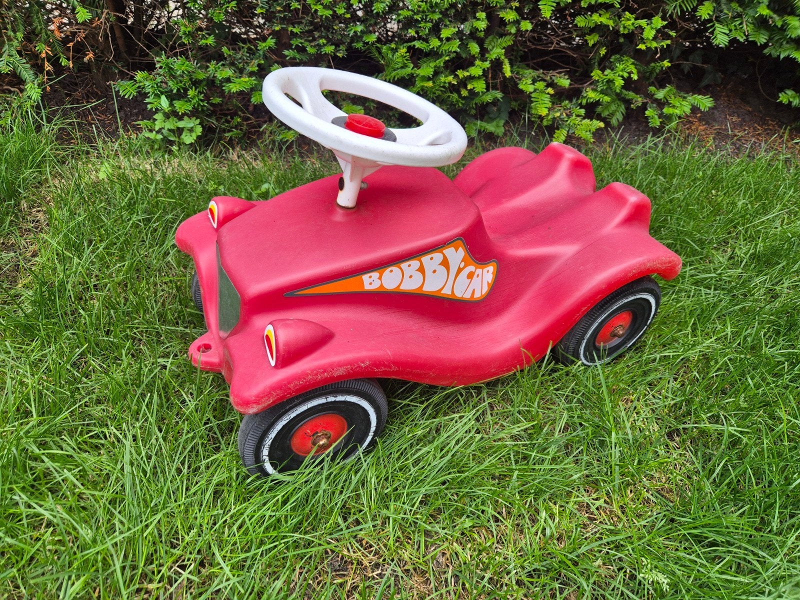 Rode Bobby Car loopauto, Kinderen en Baby's, Speelgoed | Buiten | Voertuigen en Loopfietsen, Ophalen, Gebruikt, Loopvoertuig