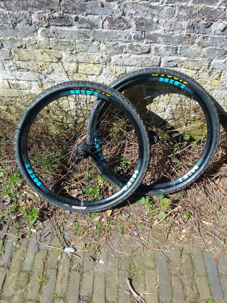 HiFi Gravel 27.5 Wielen voor brede banden + 2x banden set, Fietsen en Brommers, Fietsonderdelen, Wiel, Gravelbike, HiFi, Ophalen of Verzenden