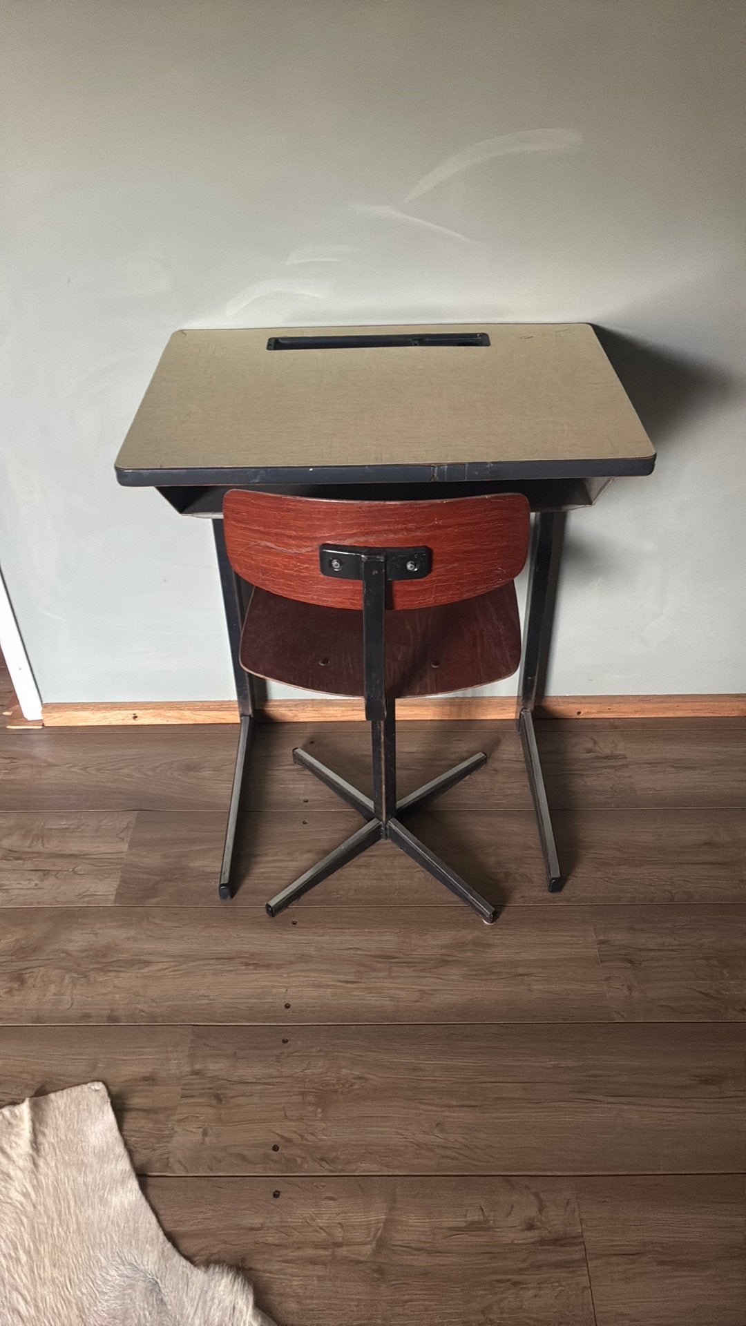 Kinder bureau, Ophalen, Gebruikt