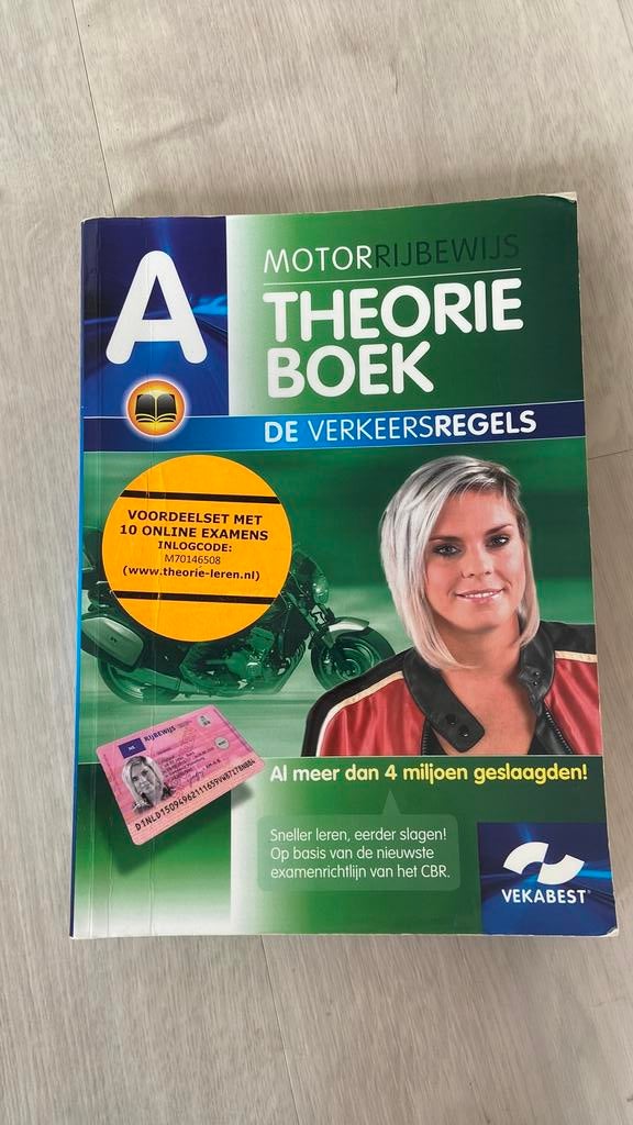 Theorie boek motor, Ophalen of Verzenden, Gelezen