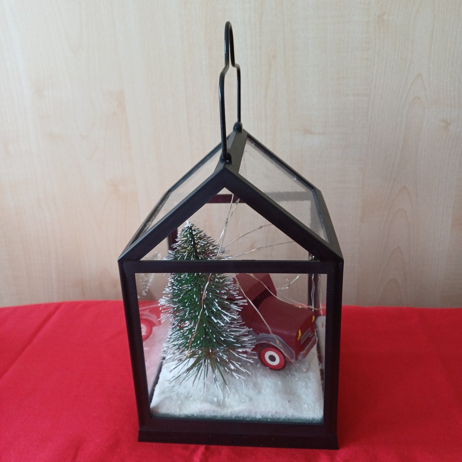 Glazen kersthuis met kerstboom en auto, Diversen, Ophalen of Verzenden