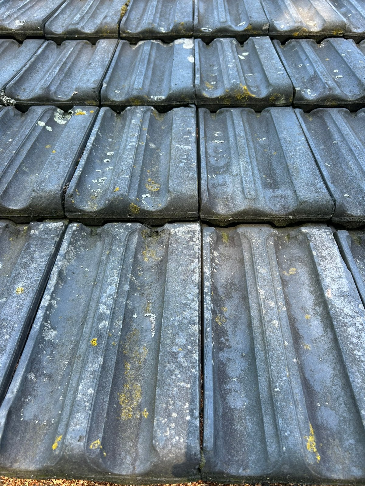 2400 JD mulden pannen, Ophalen, Gebruikt, Steen of Klei, 15 m² of meer