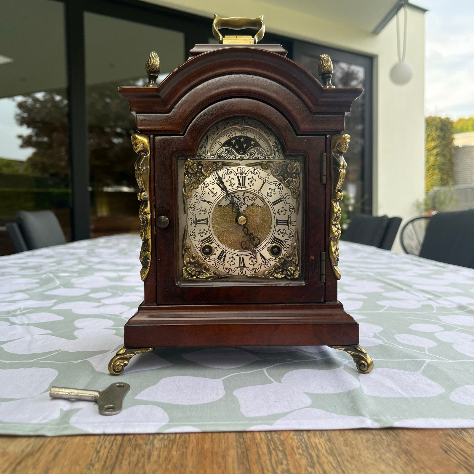 Antieke tafelklok met slagwerk, Ophalen of Verzenden
