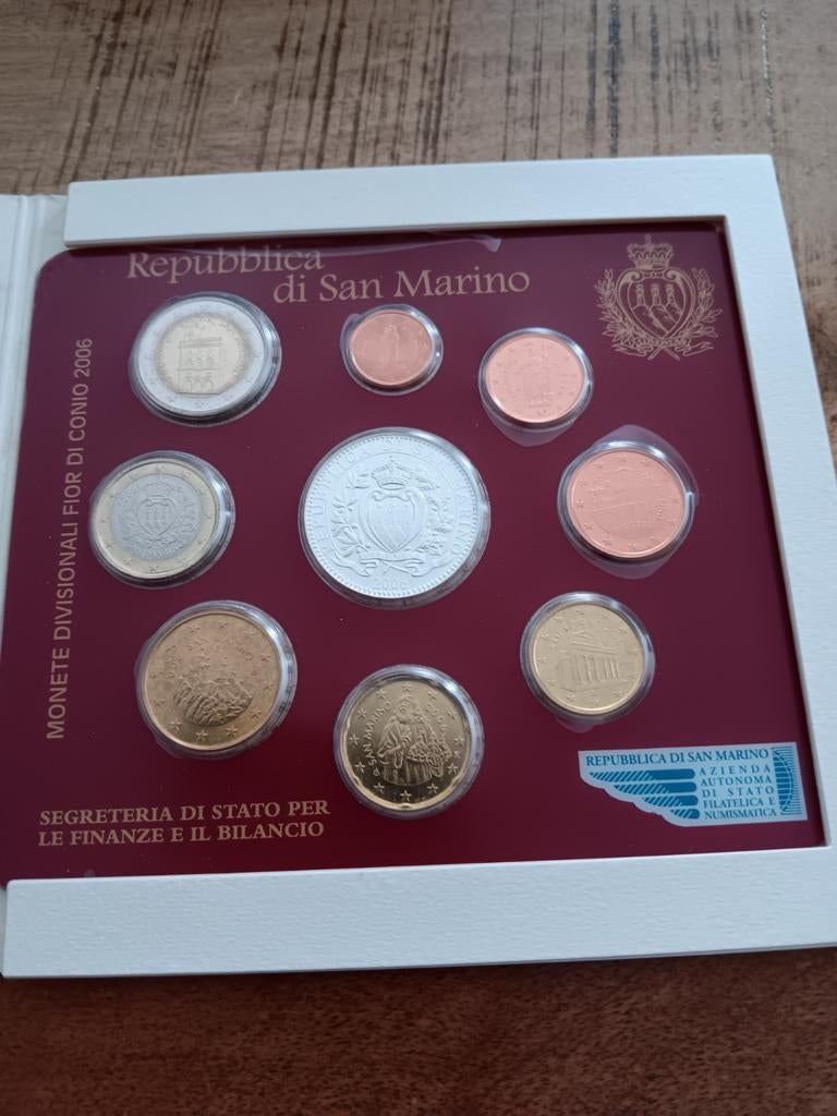 San Marino Euro Muntset 2006 + zilveren 5 euro munt, Postzegels en Munten, Munten | Europa | Euromunten, Setje, Overige waardes