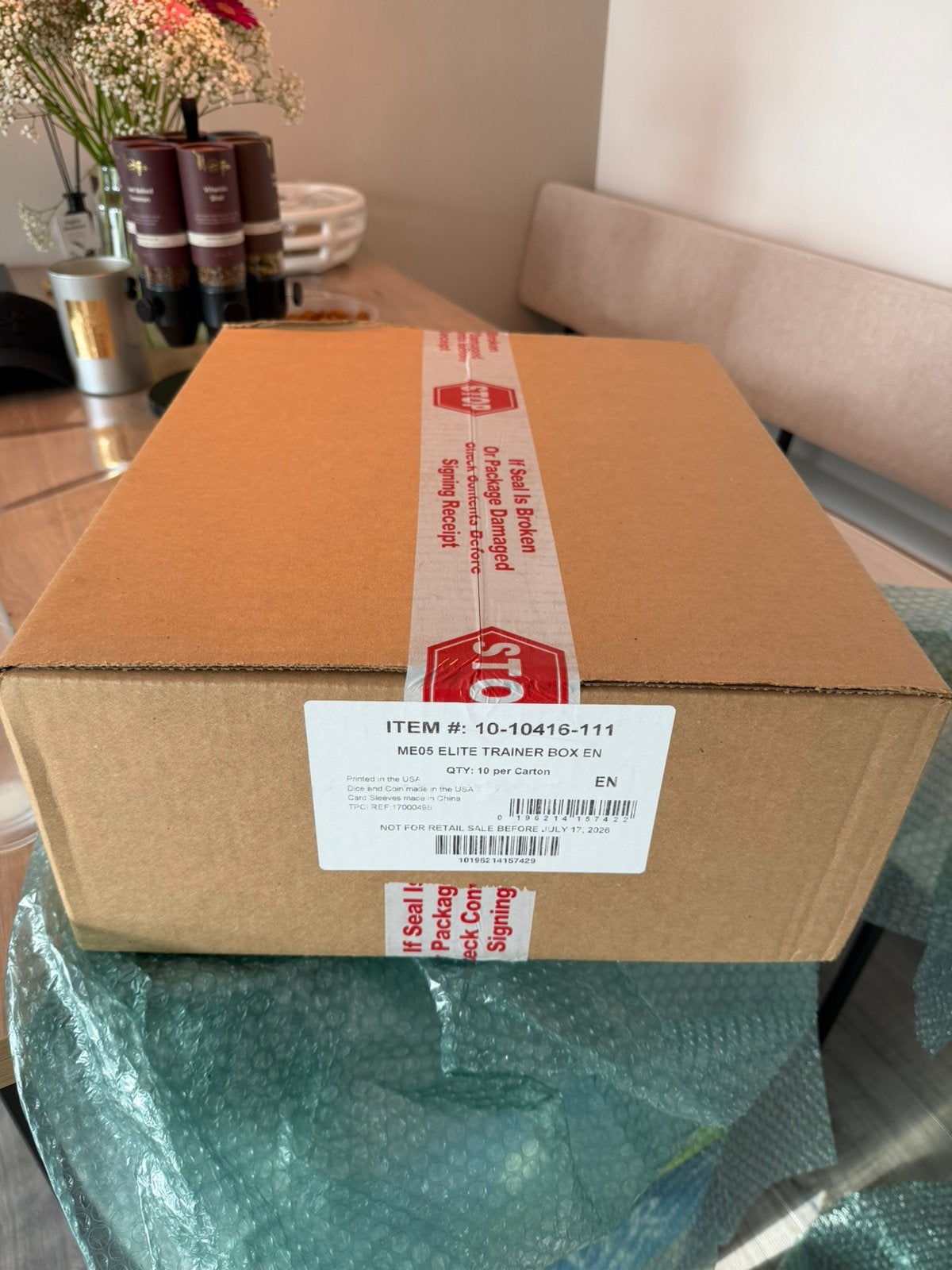 Pokemon pitch black ETB case, Ophalen of Verzenden, Nieuw, Boosterbox