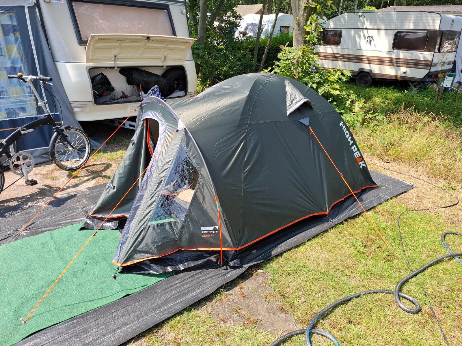 High Peak Nevada 2.1 Koepeltent - Groen (1 persoon), Caravans en Kamperen, Tenten, Ophalen, Zo goed als nieuw, Tot en met 2