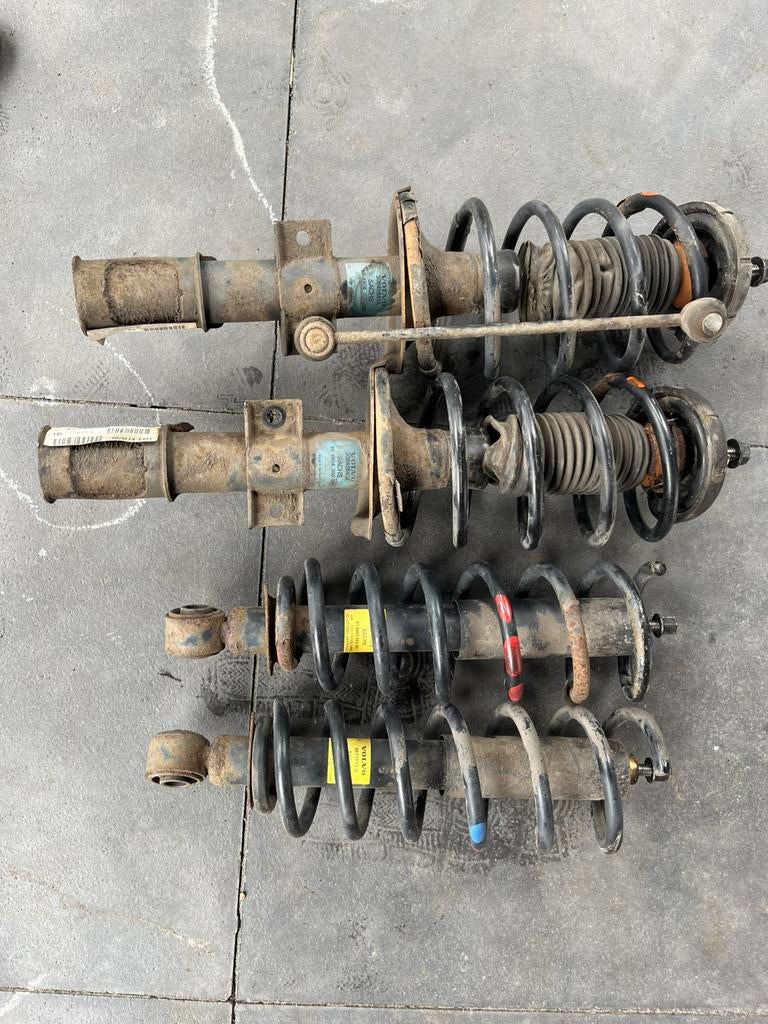 Volvo xc70 p2 schokdemper en veren voor, Ophalen of Verzenden, Gebruikt, Volvo