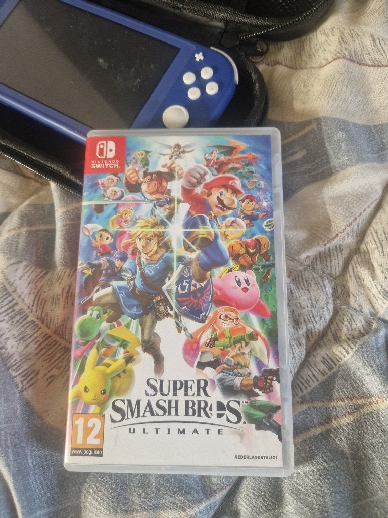 Super smash bros ULTIMATE, Ophalen, Vechten, Zo goed als nieuw, Eén computer