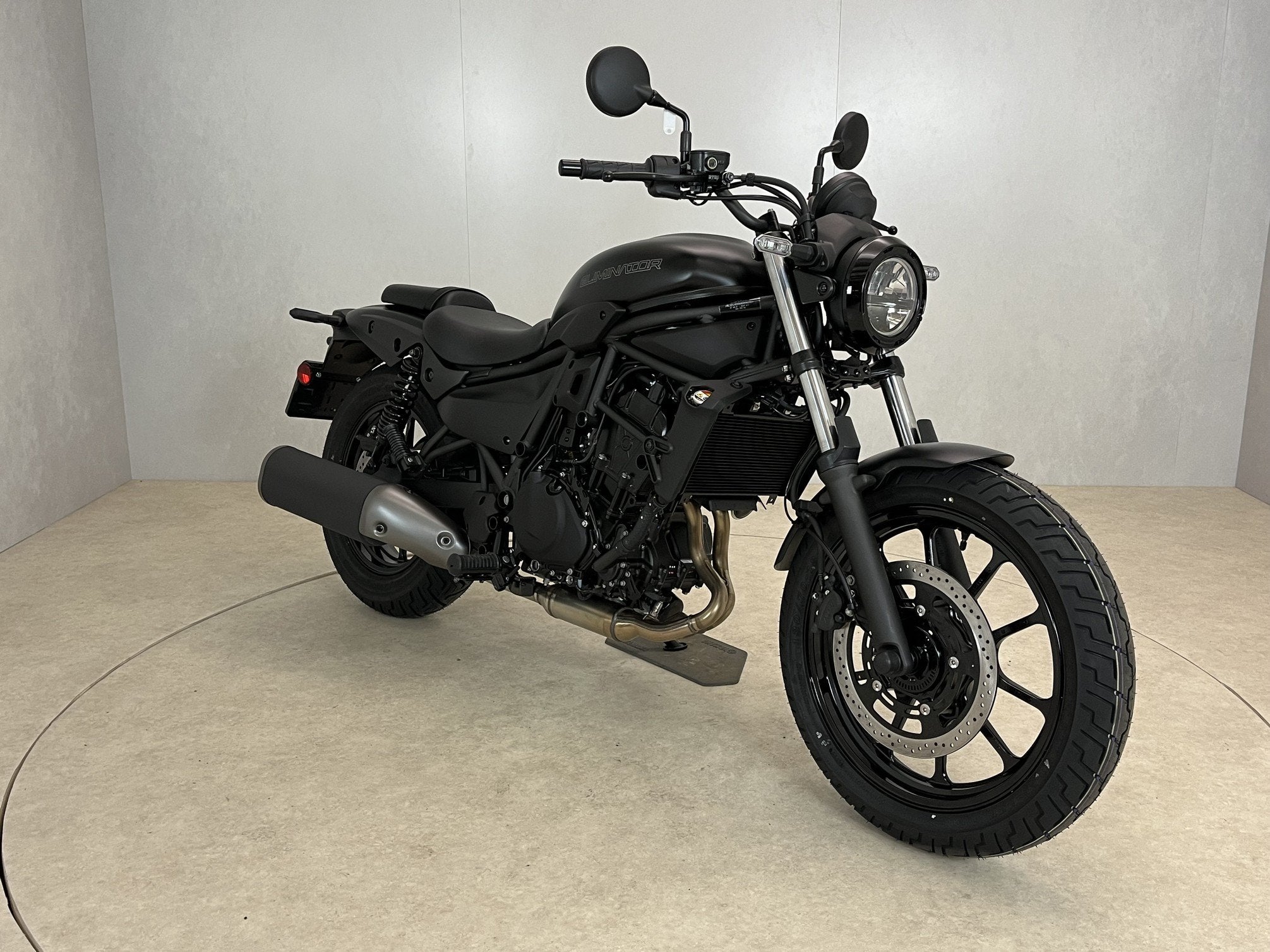 Kawasaki ELIMINATOR 500 (bj 2026), Motoren, Motoren | Kawasaki, Chopper, Bedrijf, Info@kawasaki.nl, Jacobus Spijkerdreef 1-3
2132 PZ  Hoofddorp, NL