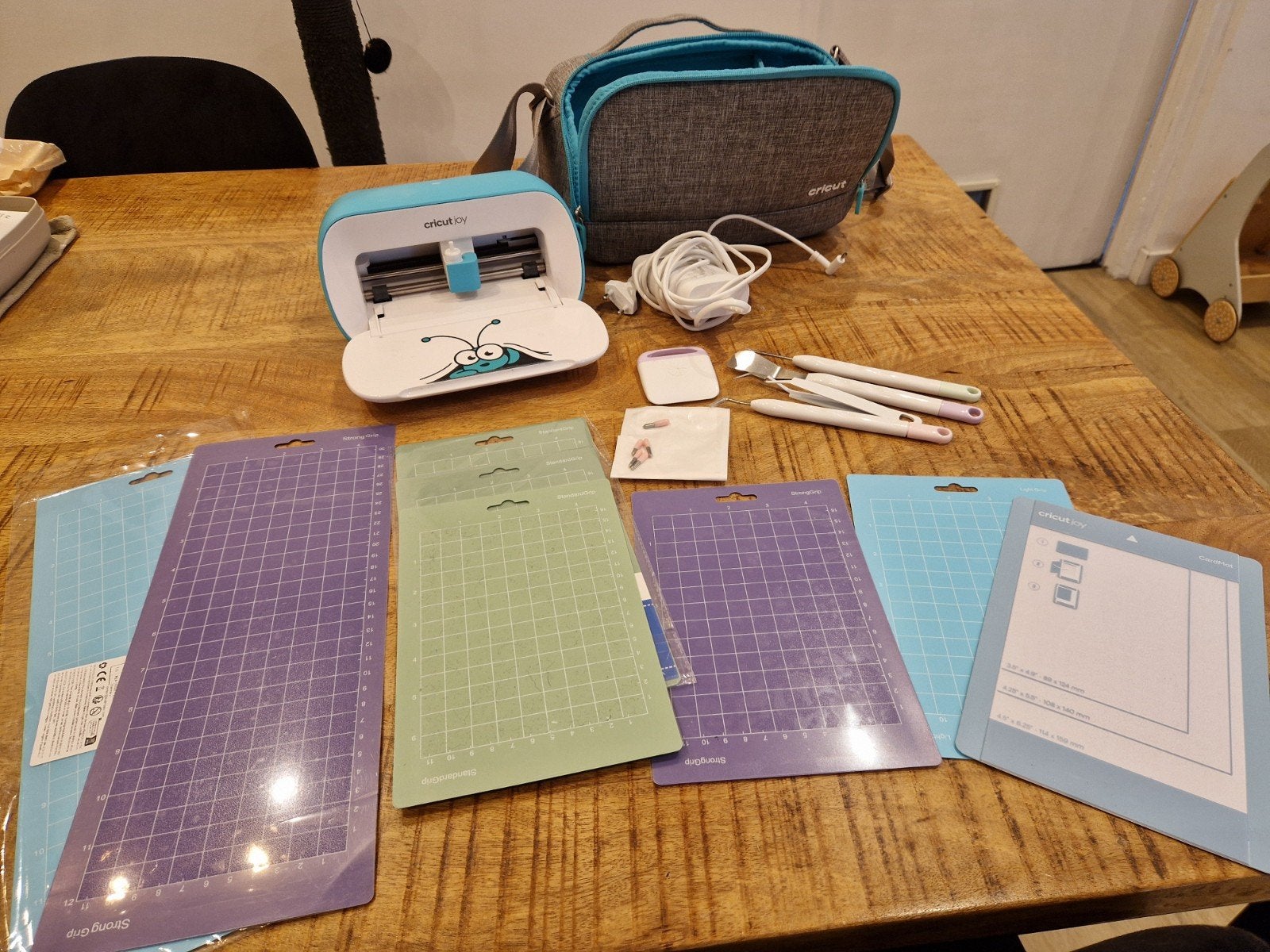 Cricut Joy + Veel extra's! (check advertentie!), Ophalen of Verzenden, Zo goed als nieuw, Slicemachine of Snijmachine, Cricut