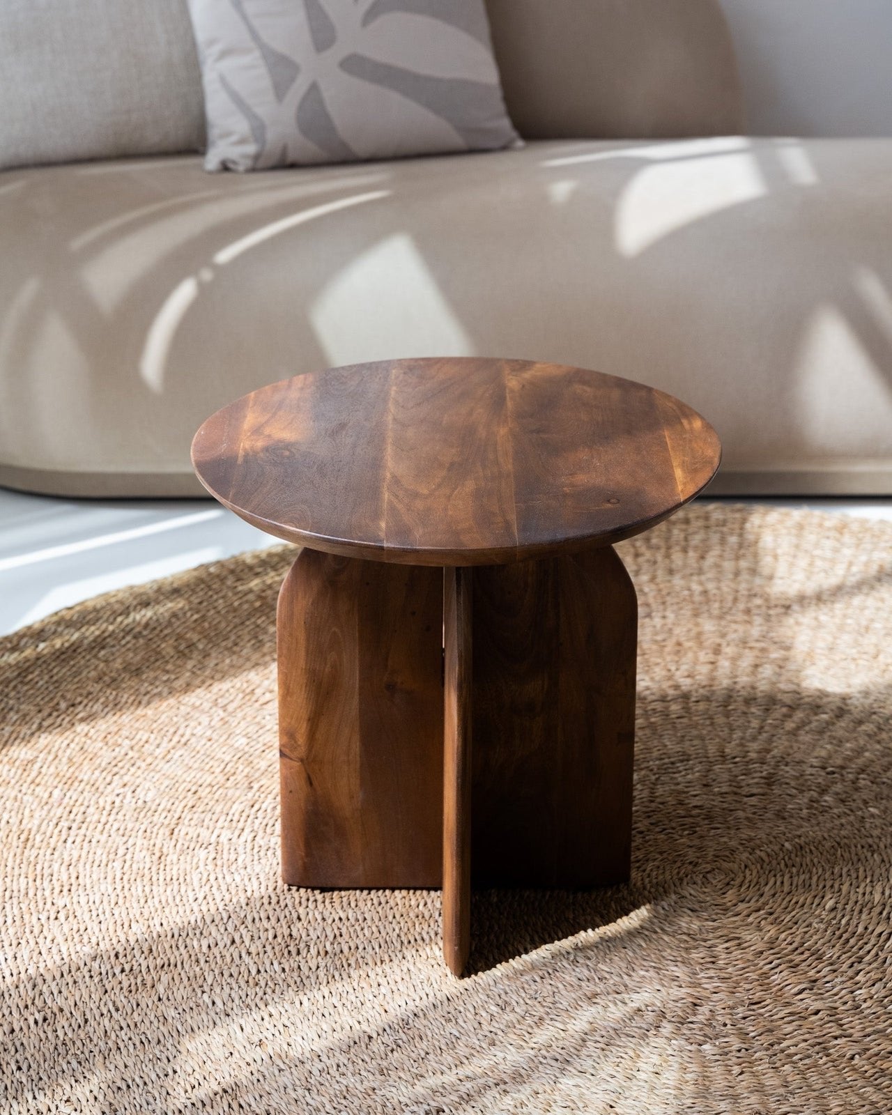Nieuwe bruine houten bijzettafel, Ophalen, 50 tot 100 cm, Rond, Nieuw
